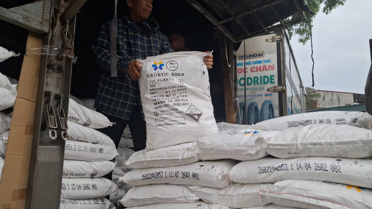 XÚT VẢY TRUNG THÁI